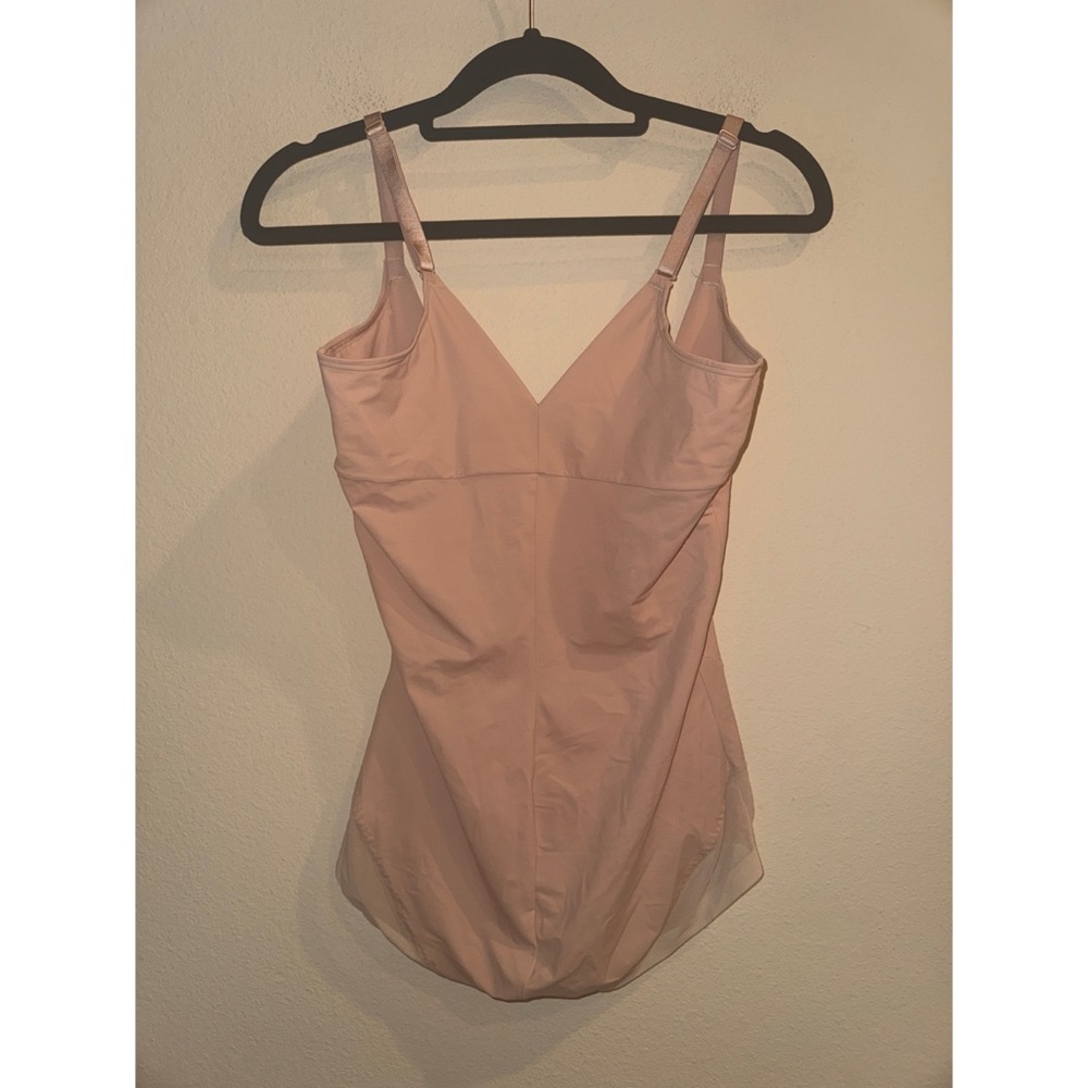 Red‎ Hot by SPANX Blush V Neck Bodysuit Size Medium